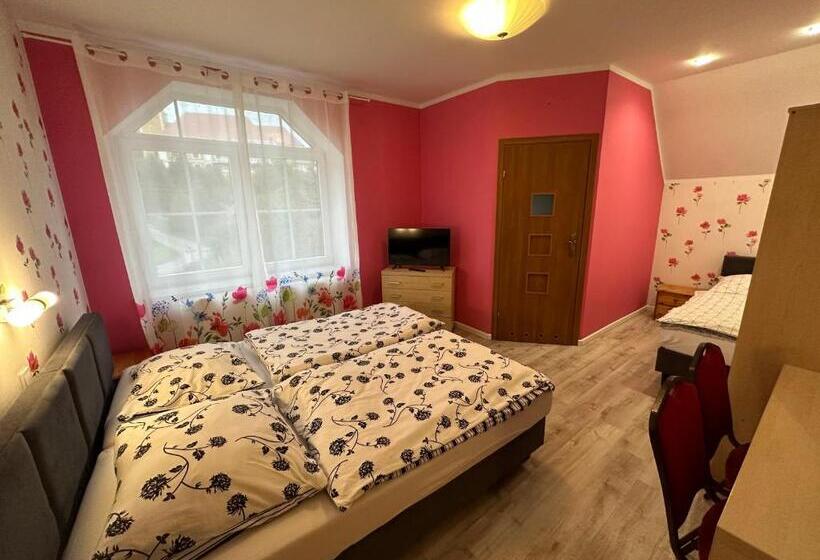 חדר סטנדרט לשלושה, Dom Gościnny Gerus