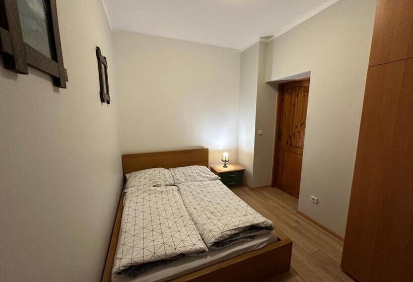 חדר סטנדרט לארבעה, Dom Gościnny Gerus