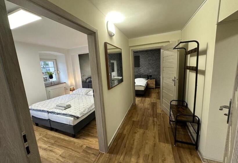 דירת חדר, Dom Gościnny Gerus