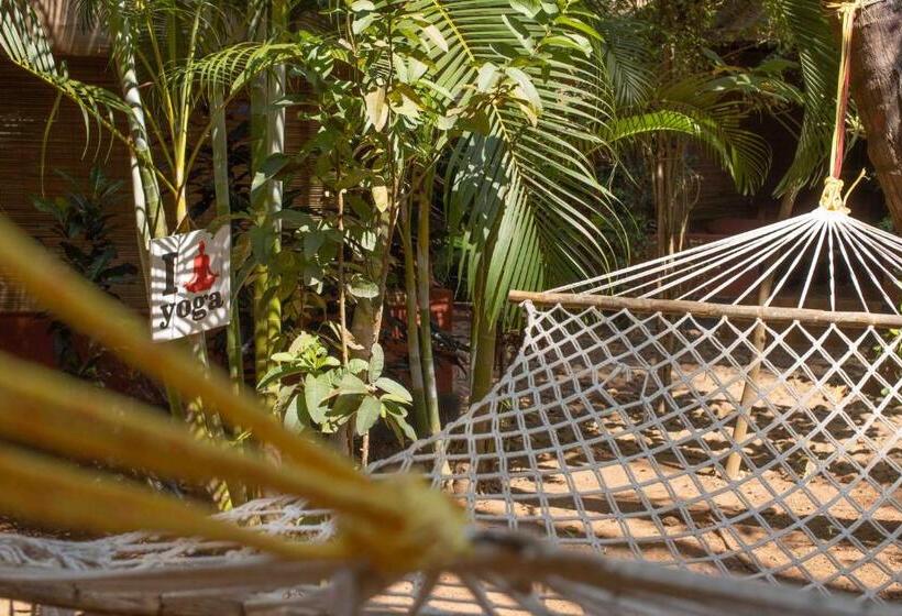 标准间带阳台, Palm Trees Ayurvedic Heritage