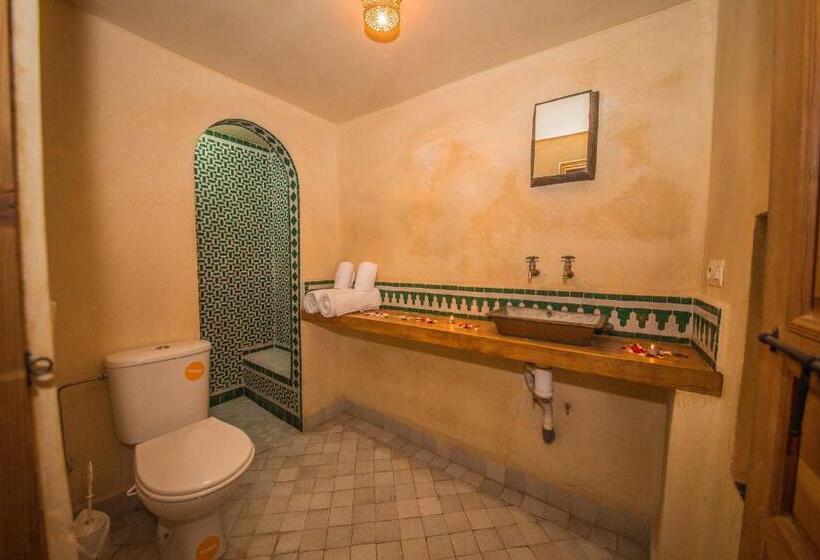 标准三人间, Riad Gzira Fez