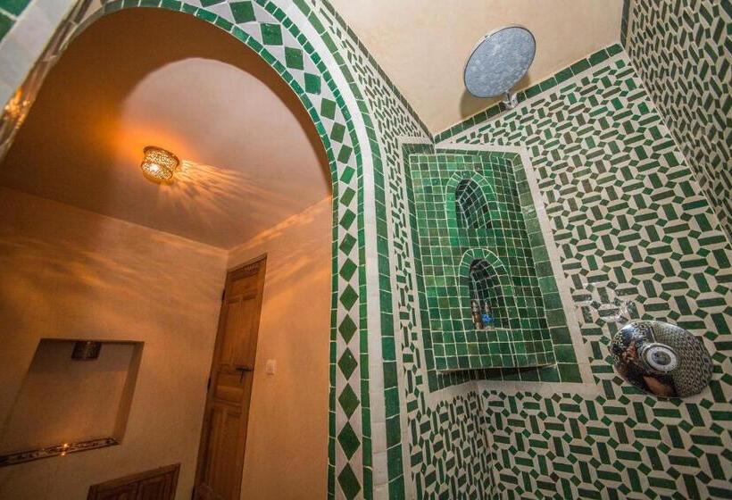 标准三人间, Riad Gzira Fez