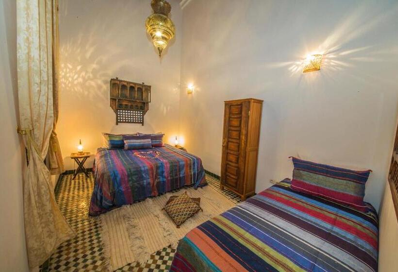 标准三人间, Riad Gzira Fez