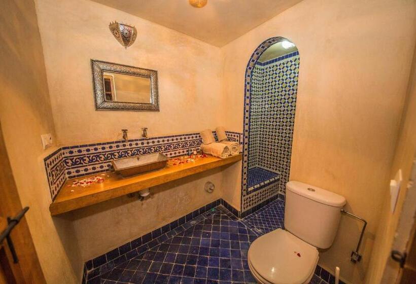 اتاق استاندارد سه نفره, Riad Gzira Fez