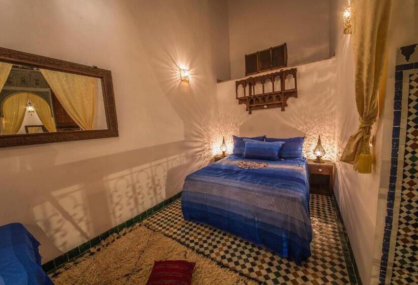 اتاق استاندارد سه نفره, Riad Gzira Fez