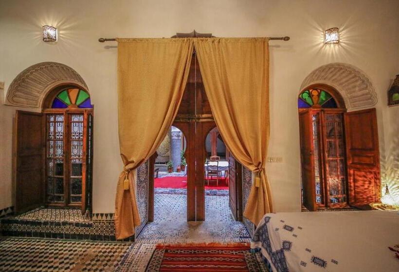 اتاق استاندارد سه نفره, Riad Gzira Fez
