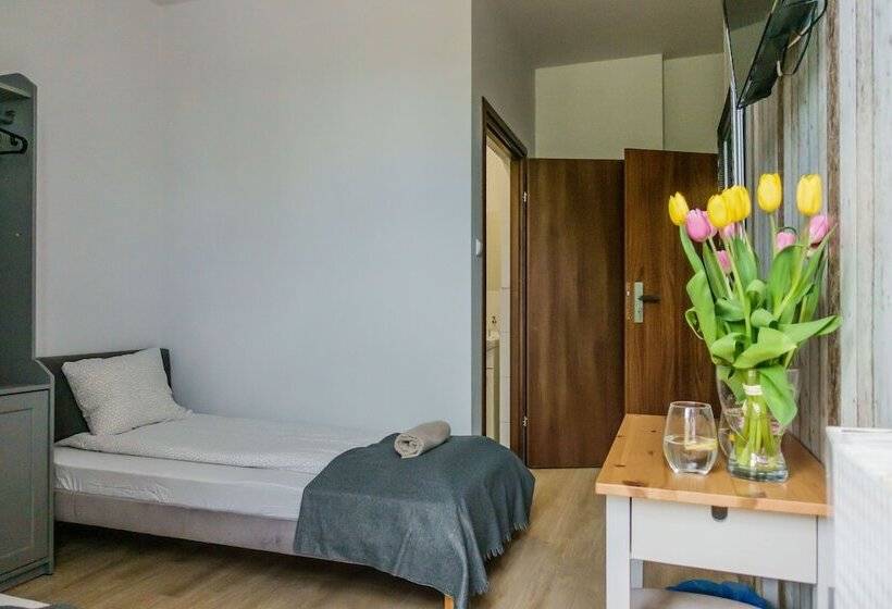 Номер Стандарт, Trip & Hostel