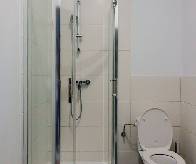 Апартаменты 1 Спальня, Trip & Hostel