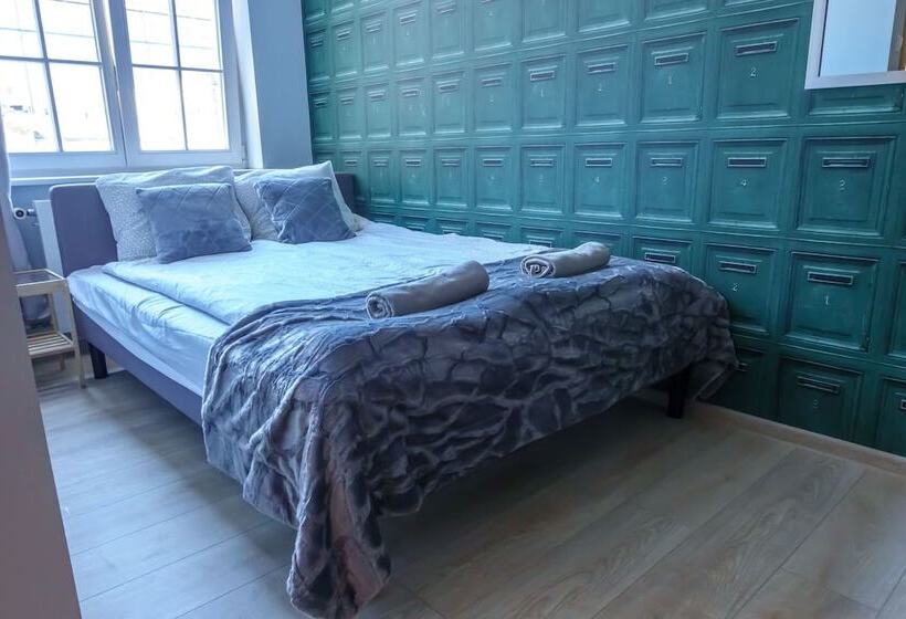 Апартаменты 1 Спальня, Trip & Hostel