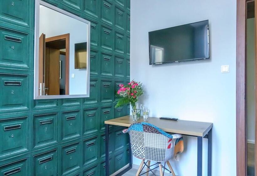 Апартаменты 1 Спальня, Trip & Hostel