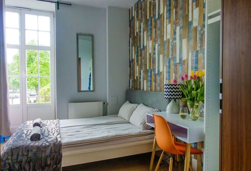 Апартаменты 1 Спальня, Trip & Hostel