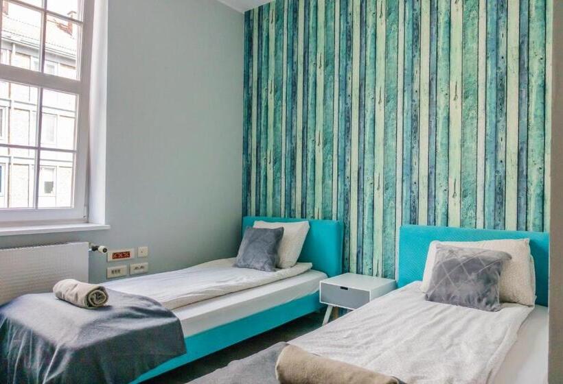 Номер Стандарт, Trip & Hostel