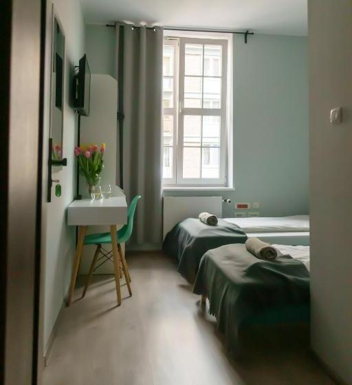 Номер Стандарт, Trip & Hostel