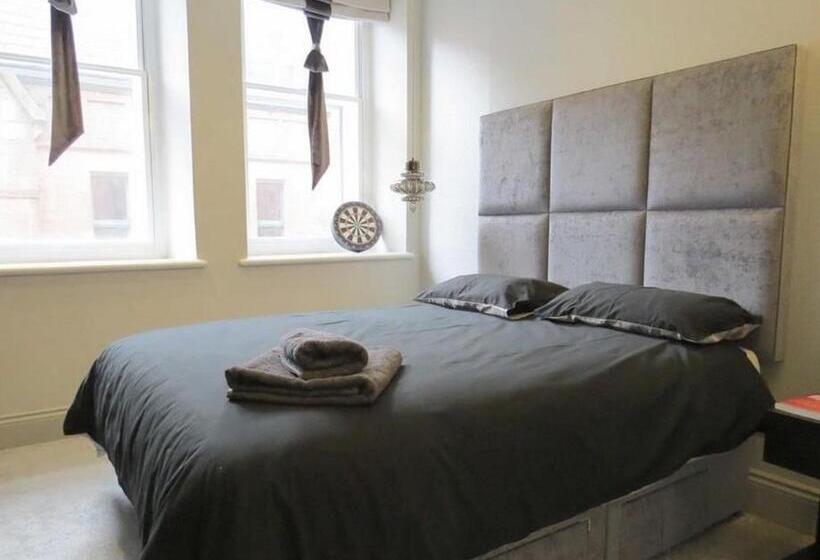 Апартаменты 1 Спальня, Trip & Hostel