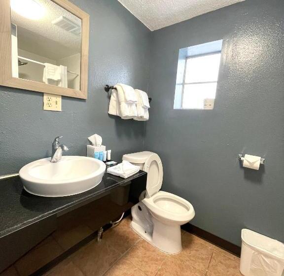 غرفة قياسية سرير كينج, Annie Oakley Motel Oakley