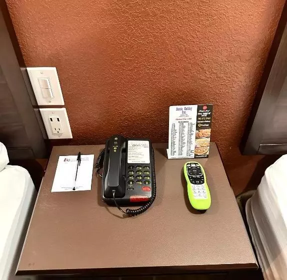 スタンダードルーム, Annie Oakley Motel Oakley