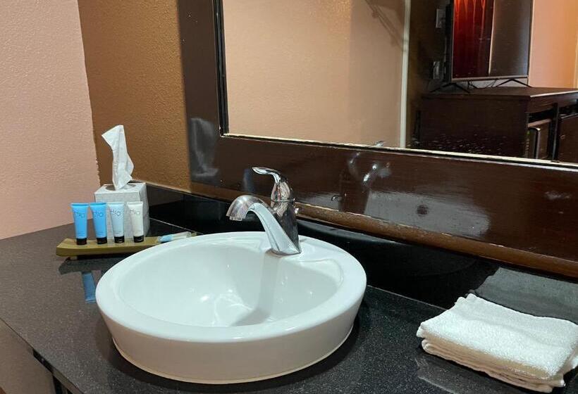 غرفة قياسية سرير كينج, Annie Oakley Motel Oakley