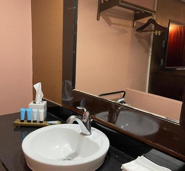 غرفة قياسية سرير كينج, Annie Oakley Motel Oakley