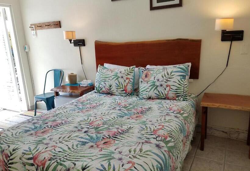 Номер Стандарт Вид на Бассейн, Alexander Palms Court   No Hidden Resort Fees!