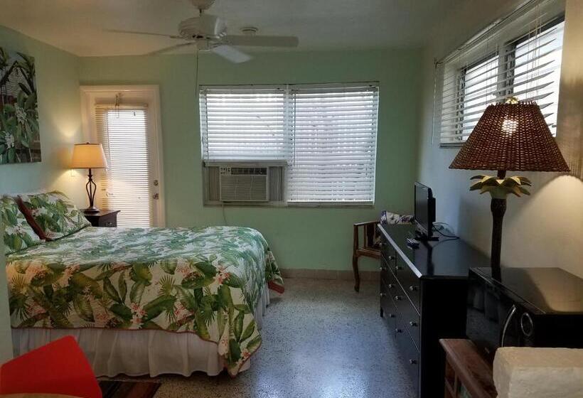 Студио Стандарт Вид на Сад, Alexander Palms Court   No Hidden Resort Fees!