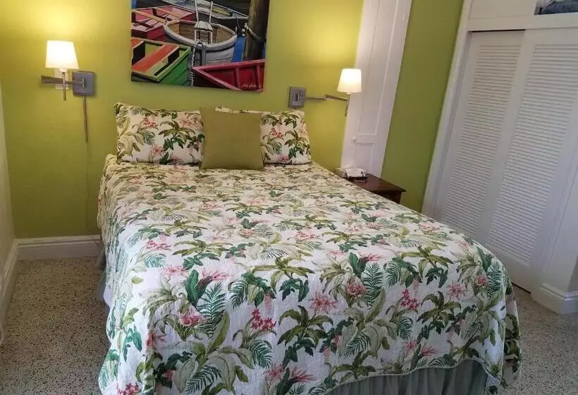 プールビュースタンダードステューディオ, Alexander Palms Court   No Hidden Resort Fees!