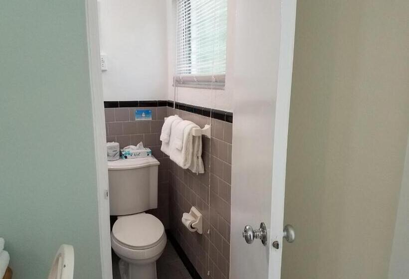 Люкс Вид на Бассейн, Alexander Palms Court   No Hidden Resort Fees!