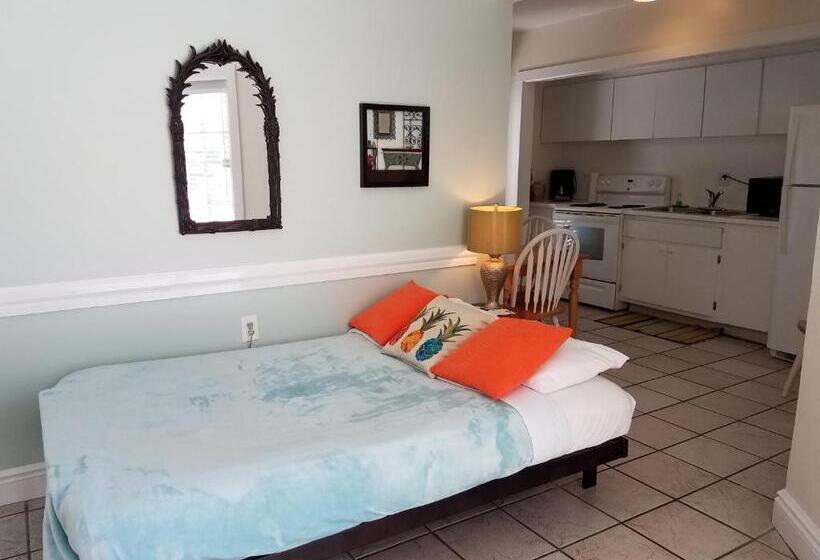 Люкс Вид на Бассейн, Alexander Palms Court   No Hidden Resort Fees!