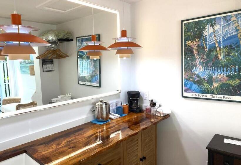 Номер Стандарт, Alexander Palms Court   No Hidden Resort Fees!