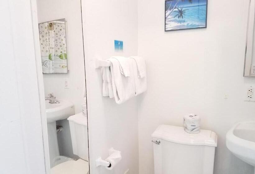 Номер Стандарт Вид на Бассейн, Alexander Palms Court   No Hidden Resort Fees!