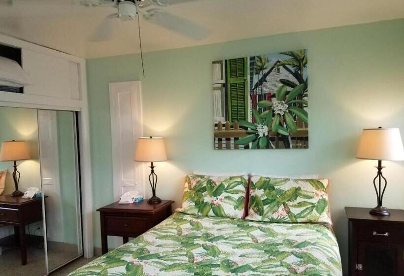 Студио Стандарт Вид на Сад, Alexander Palms Court   No Hidden Resort Fees!