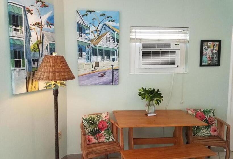 Люкс Кровать Кинг, Alexander Palms Court   No Hidden Resort Fees!