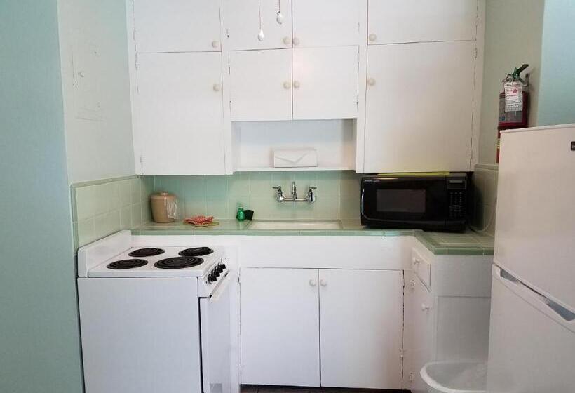 Люкс Кровать Кинг, Alexander Palms Court   No Hidden Resort Fees!