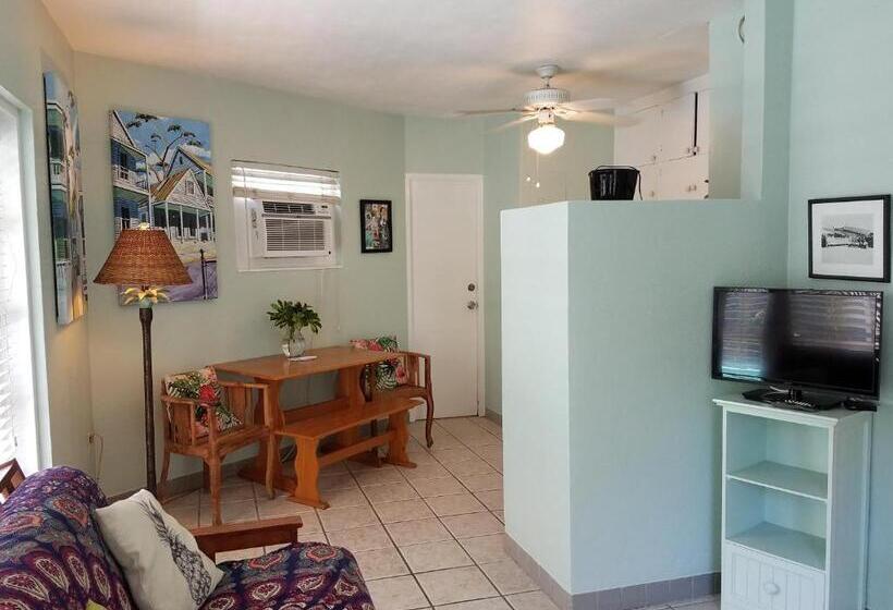 Люкс Кровать Кинг, Alexander Palms Court   No Hidden Resort Fees!