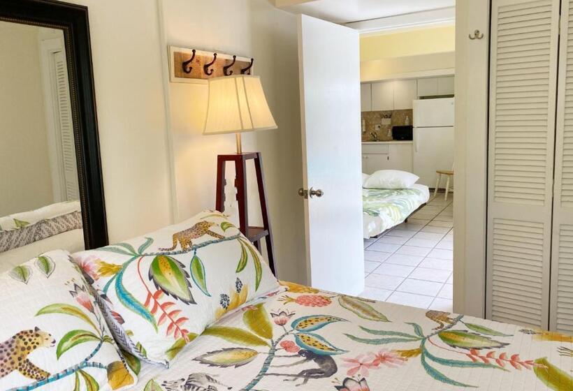 Люкс Вид на Бассейн, Alexander Palms Court   No Hidden Resort Fees!