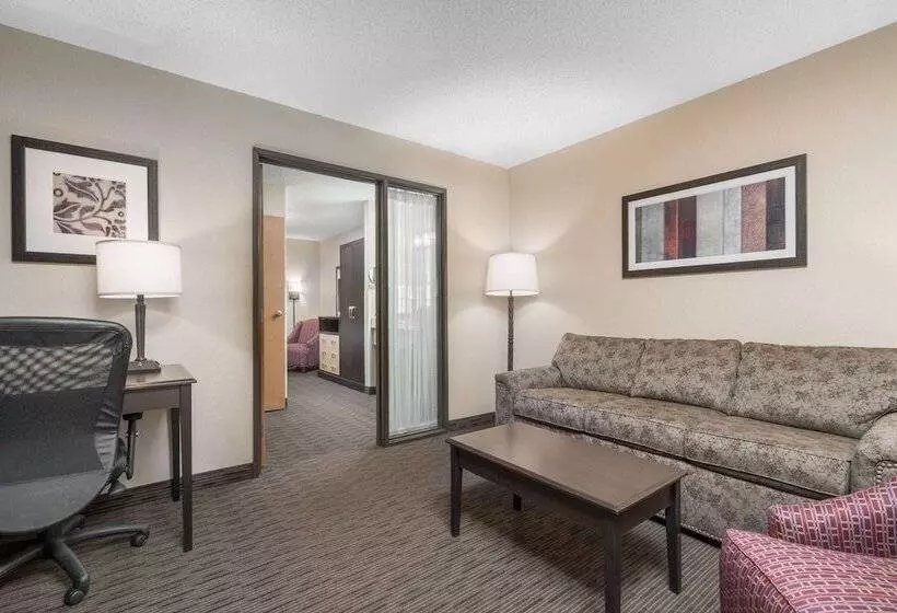 デラックススイート, Americinn By Wyndham Detroit Lakes