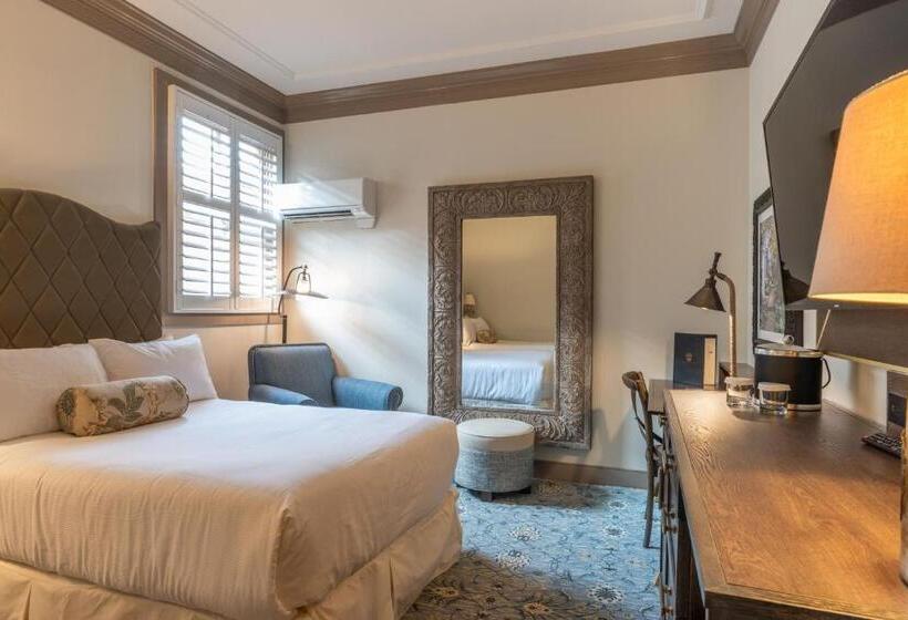 クラシックルーム, Andrew Pinckney Inn