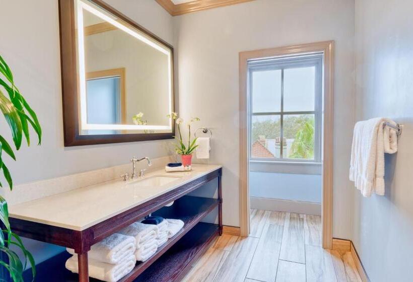 キングサイズベッドのスイートルーム, Andrew Pinckney Inn