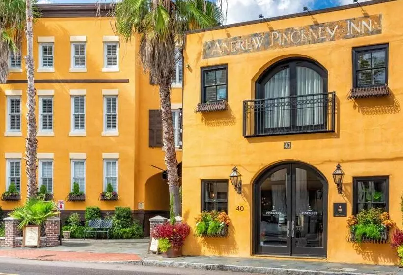 سوییت, Andrew Pinckney Inn