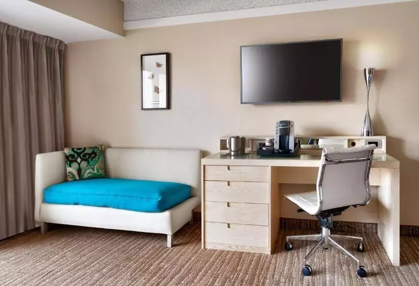 اتاق استاندارد, Atrium Hotel Orange County