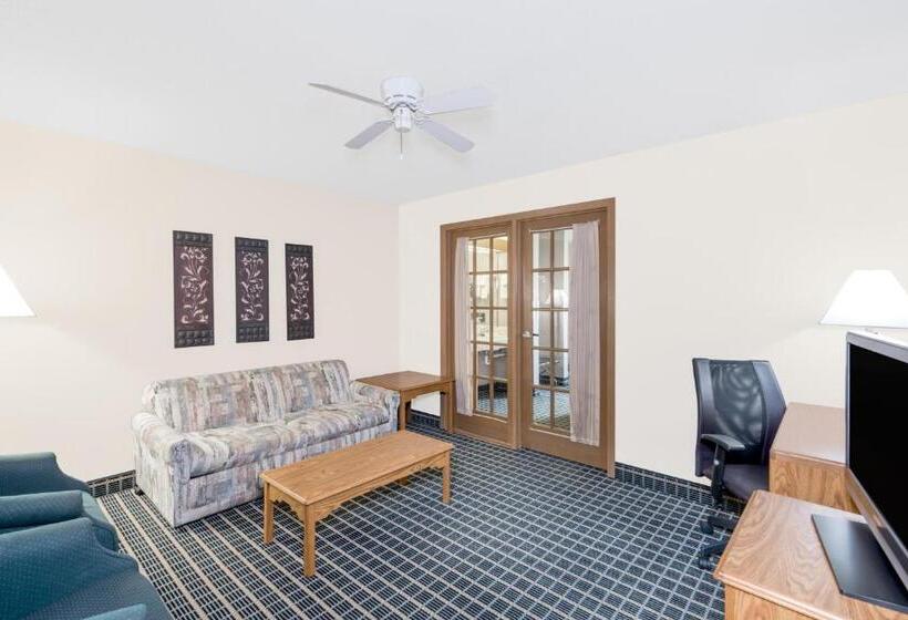 Студио Стандарт Кровать Кинг, Baymont By Wyndham Marshalltown