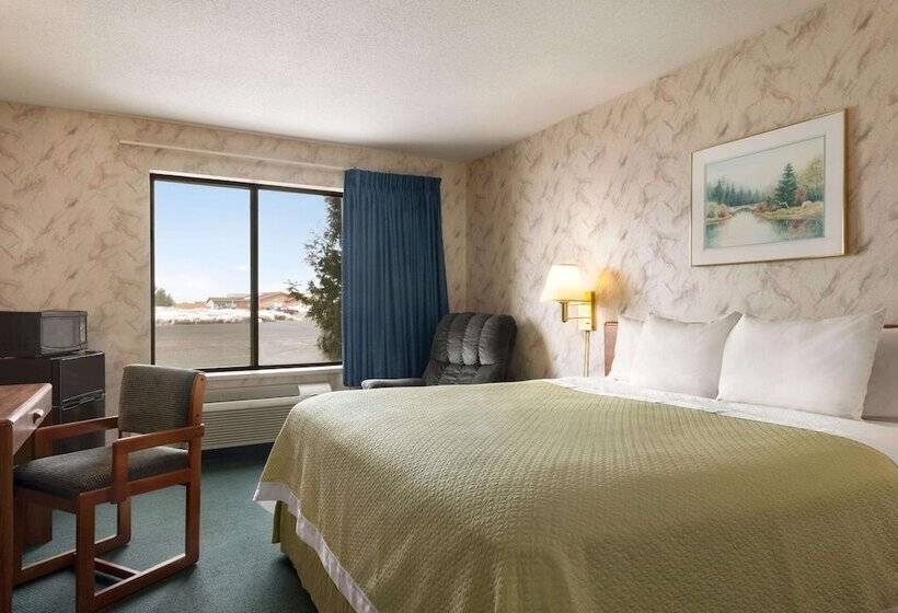 디럭스 스위트, Days Inn By Wyndham Eagle River