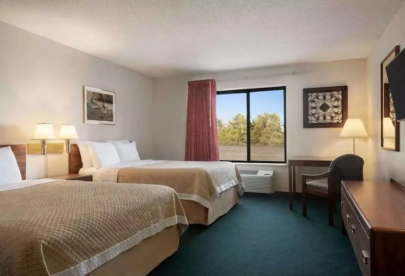 デラックススイート, Days Inn By Wyndham Eagle River