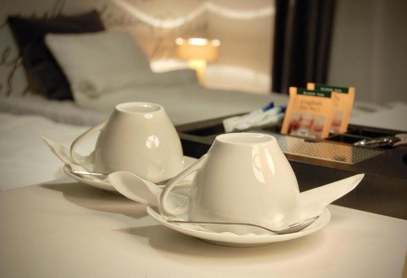 اتاق استاندارد با سرویس بهداشتی مشترک, Aparthostel Warszawa