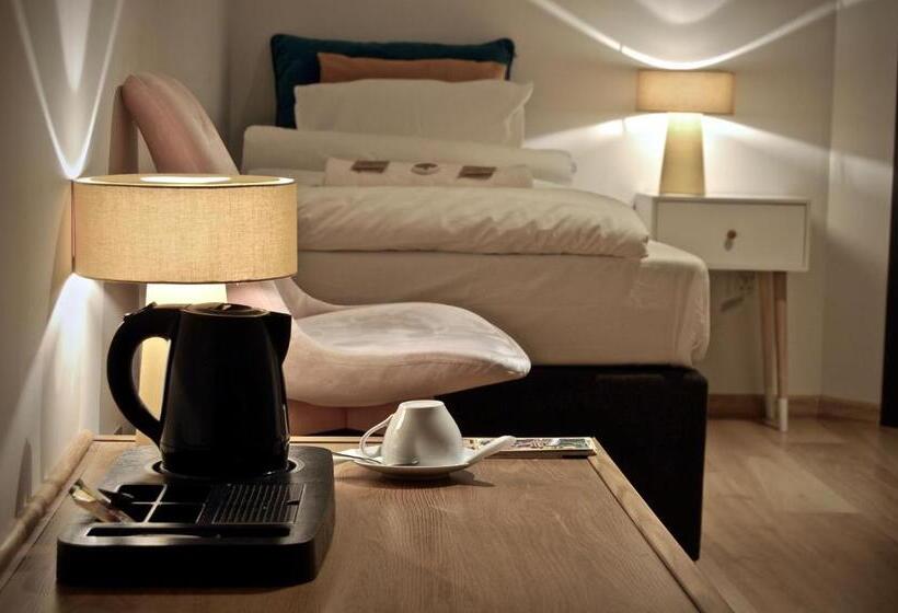 اتاق استاندارد یک نفره, Aparthostel Warszawa