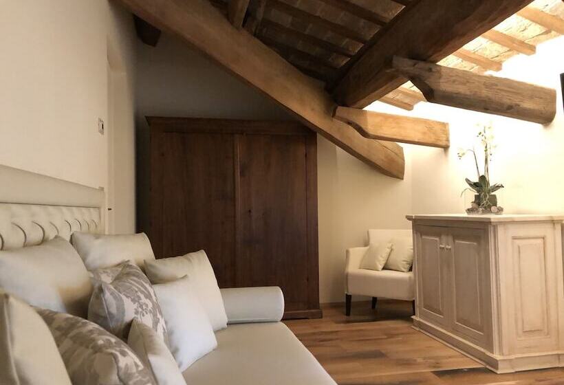 سوییت, Le Case Di San Vitale