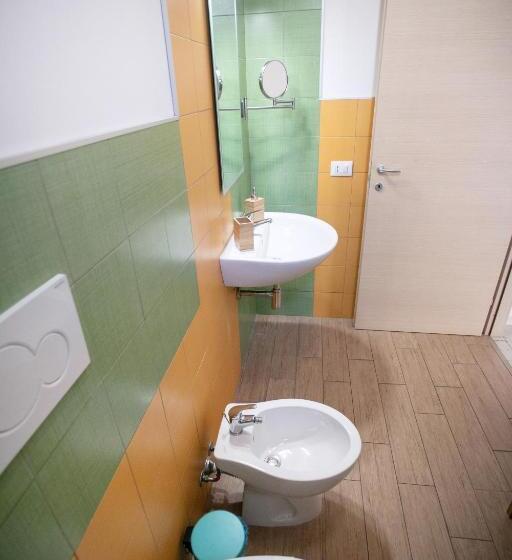 اتاق استاندارد سه نفره, Belle Epoque B&b