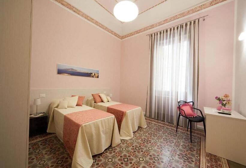 سوییت جونیور, Belle Epoque B&b