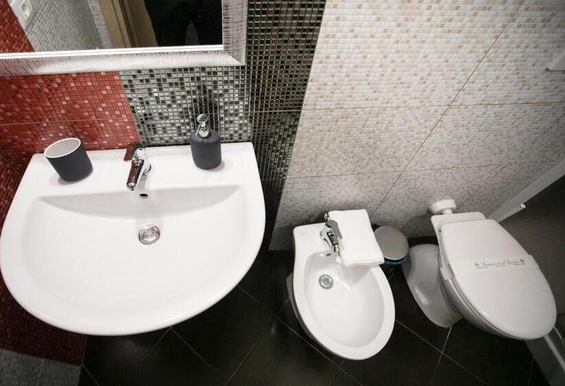 سوییت جونیور, Belle Epoque B&b