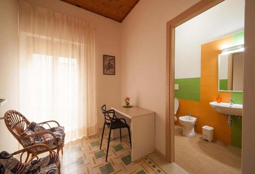 اتاق استاندارد سه نفره, Belle Epoque B&b