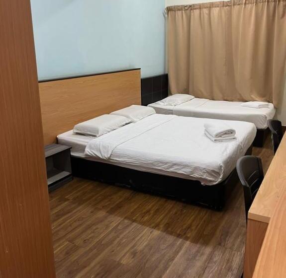 חדר סטנדרט לשלושה, 75 Temerloh